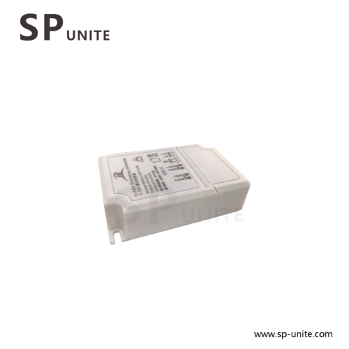 P61-SYSTEM-10VPWM 单通道恒压输出调光控制器